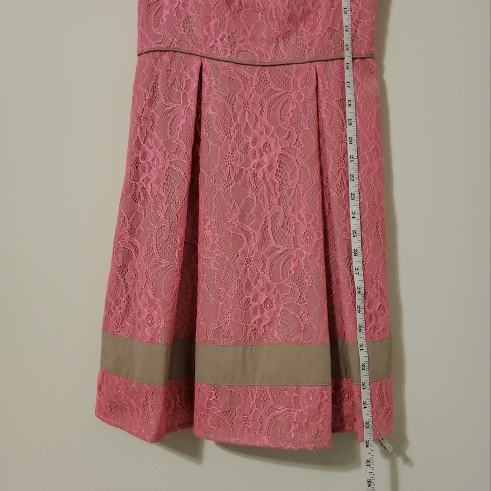 JESSICA SIMPSON PINK LACE TAN LINED FIT & FLARE SLEEVELESS SCOOP NECK SIZE 4 - Picture 3 of 10
